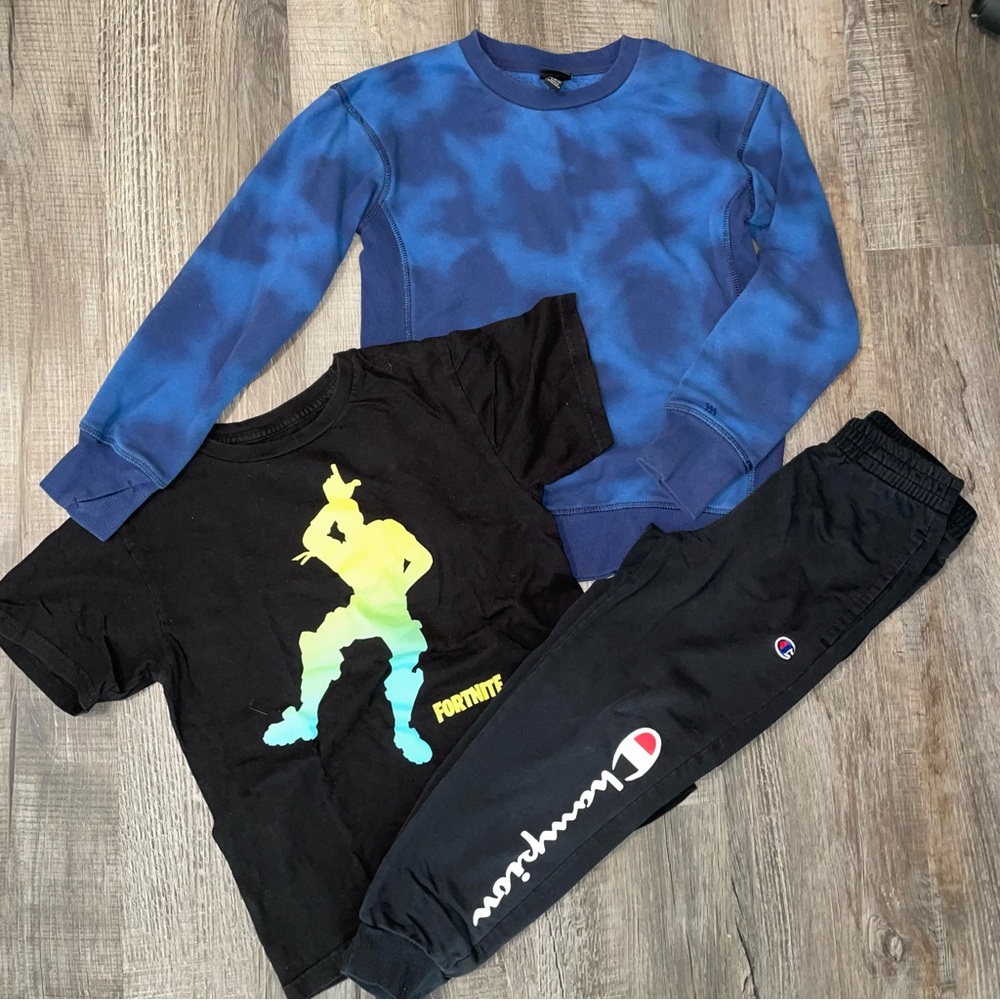 Boys Sz 8 Bundle Fortnite, Champion Joggers/ NWT Tee/ All in Motion Sweatshirt M
